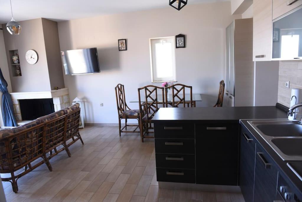Katerina Luxury Suites Elia  外观 照片