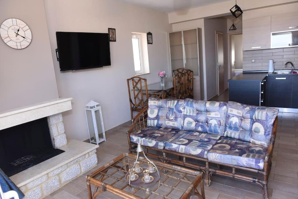 Katerina Luxury Suites Elia  外观 照片